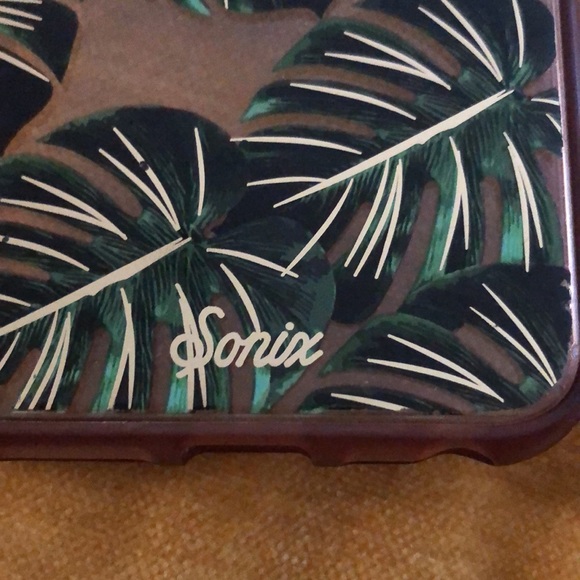 Sonix iPhone 8 case - Picture 3 of 6